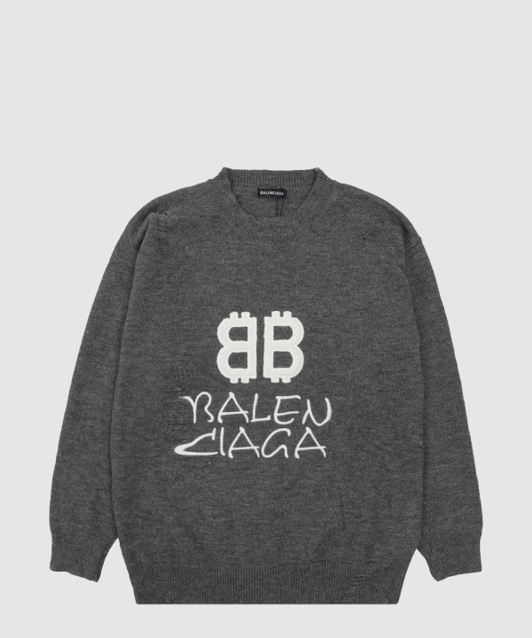 발렌시아가 크루넥 스웨터
