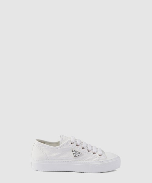 디올 나플락 페이턴트 가죽 스니커즈 1E770N