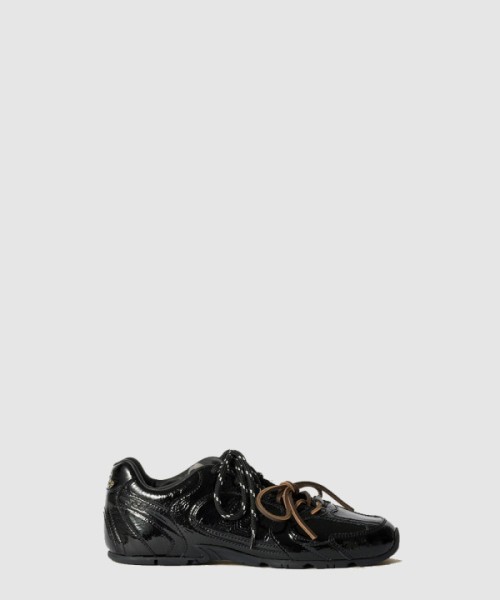 루이비통 페이턴트 가죽 스니커즈 5E165E