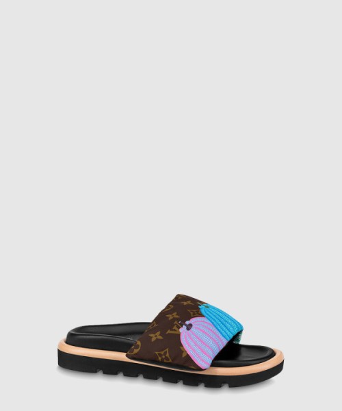 루이비통 LV x YK 풀 필로우 플랫 컴포트 뮬 1ABD8Z