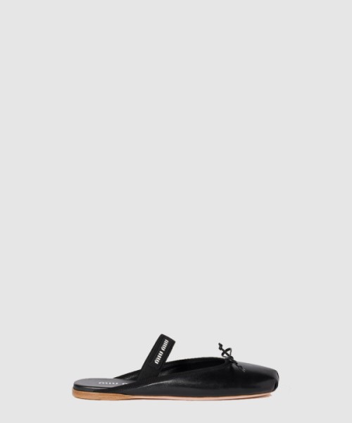 미우미우 레더 발레리나 뮬 5F451E