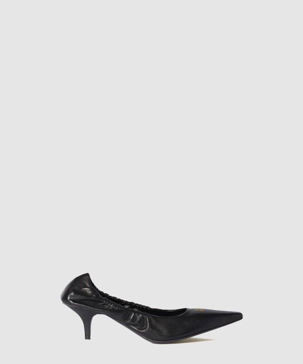 미우미우 나파 가죽 펌프스 5I374E