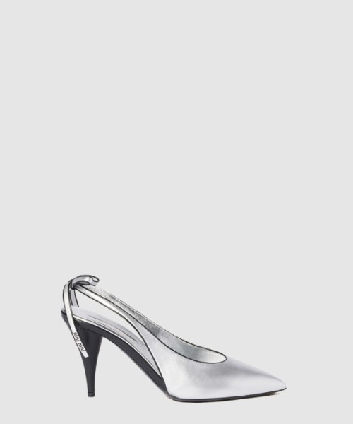 미우미우 나파 가죽 슬링백 펌프스 5I430E