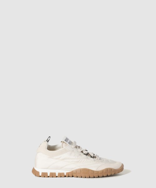 미우미우 타이어 기능성 소재 및 스웨이드 스니커즈 5E417E