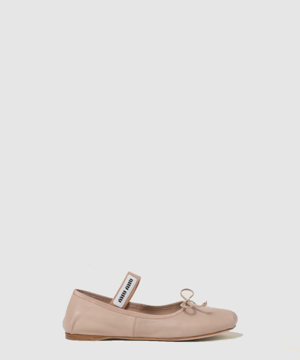 미우미우 가죽 발레리나 5F794D