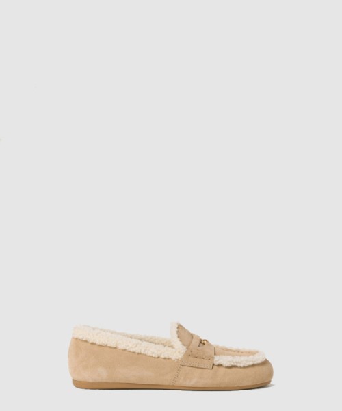 미우미우 스웨이드 로퍼 5D273E