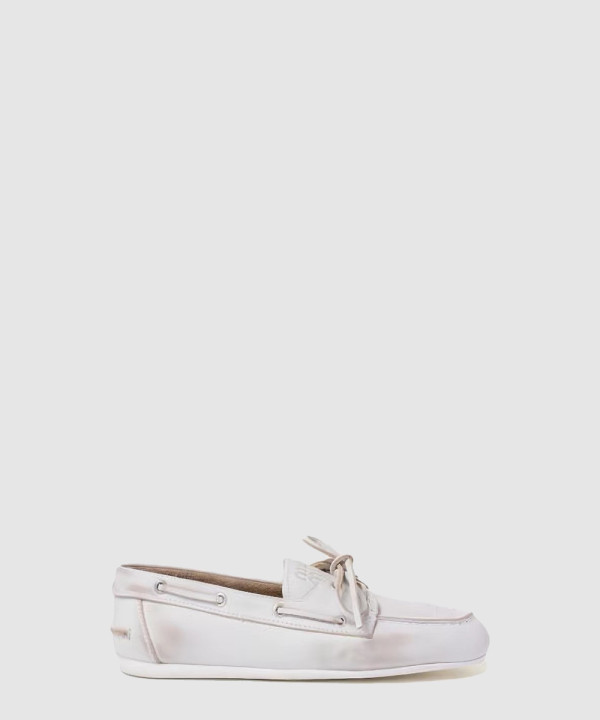 미우미우 안감 없는 블리치드 가죽 로퍼 5D123E