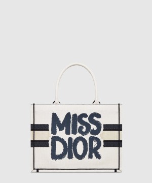 디올 북 토트백 미듐 M1296