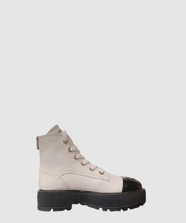 샤넬 쇼트 부츠 G45124