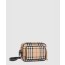 버버리 체인 가죽 크로스백 80159461