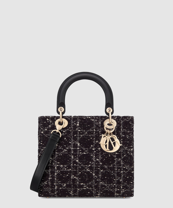 디올 레이디백 디라이트 미듐 M0565