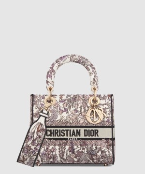 디올 레이디백 디라이트 미듐 M0565