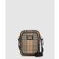 버버리 체크 레더 크로스바디백 80233811
