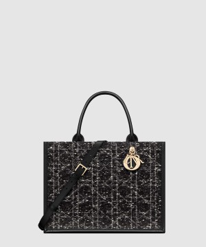 디올 북 토트백 미듐 M1296