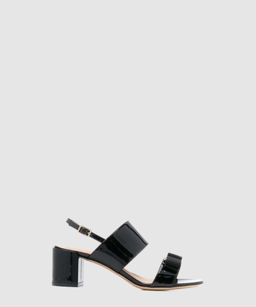 페레가모 페이턴트 레더 줄리아 바라 샌들힐 725965