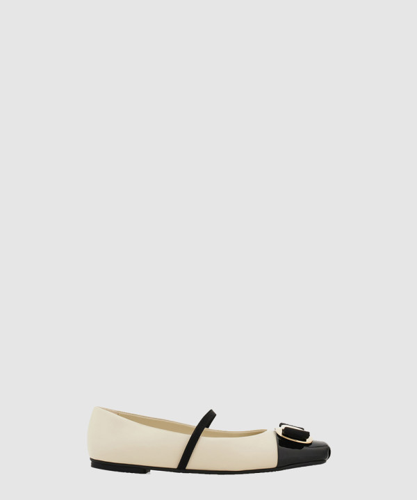 페레가모 뉴 바라 플레이트 바이컬러 발레 플랫 01J183