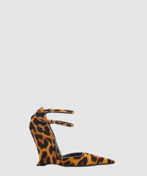 페레가모 펌프스 01G556