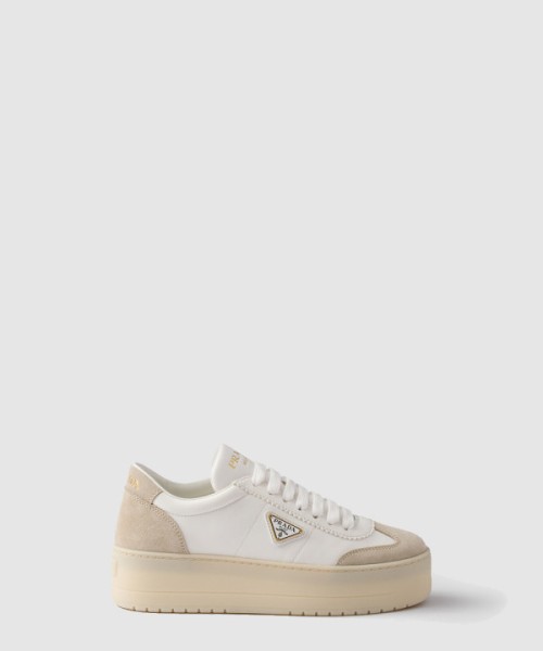 프라다 다운타운 볼드 나파 가죽 및 스웨이드 스니커즈 1E928N