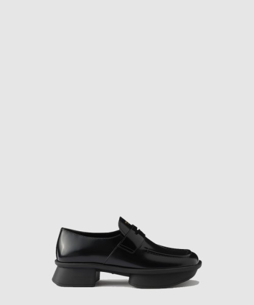 프라다 이퀄 브러시드 레더 로퍼 1D985N