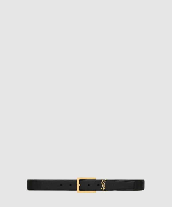 생로랑 그레인 램스킨 소재의 CASSANDRE 벨트 789588