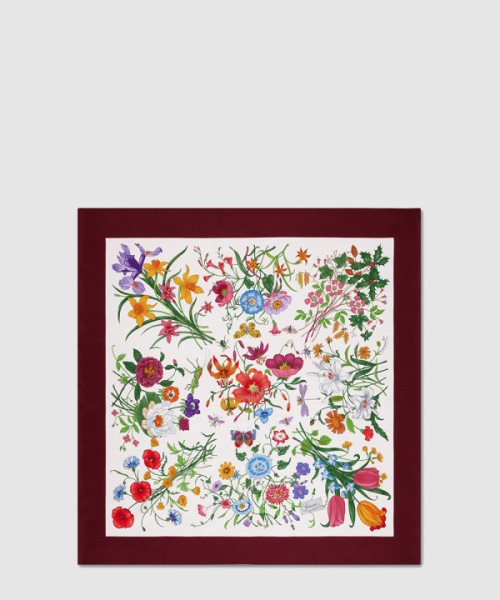 구찌 프린트 실크 트윌 까레 821061