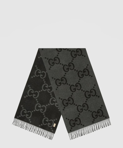구찌 태슬 디테일의 GG 자카드 니트 스카프 674275
