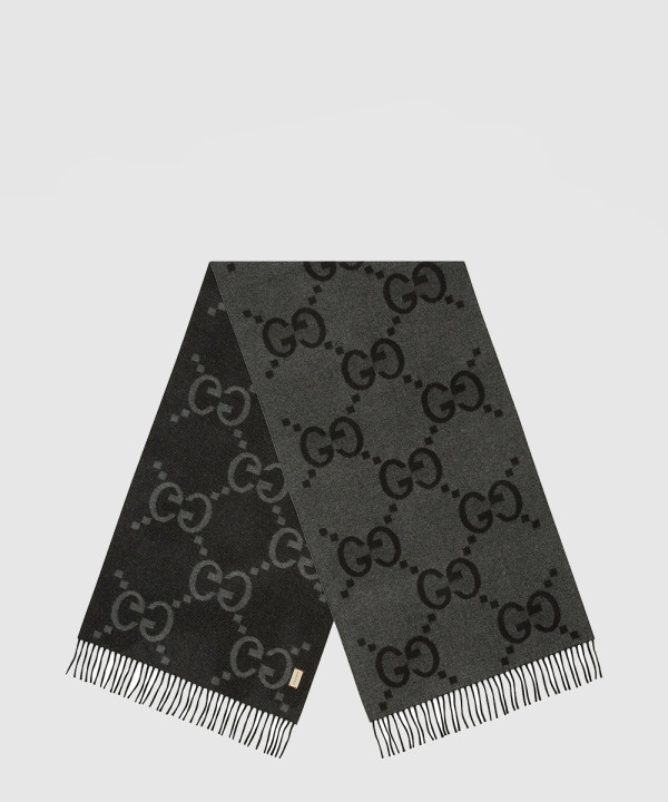 구찌 태슬 디테일의 GG 자카드 니트 스카프 674275