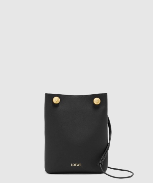 로에베 페블 파우치 스무스 카프스킨