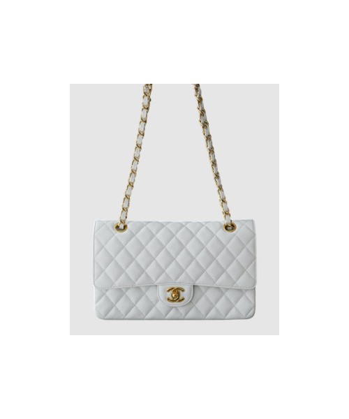 샤넬 클래식 미듐 화이트 금장 캐비어