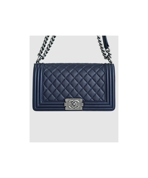 샤넬 보이백 미듐 다크블루 은장 캐비어