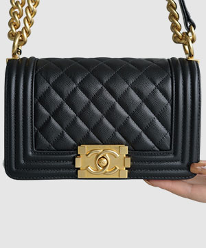 샤넬 보이백 스몰 블랙 금장 캐비어
