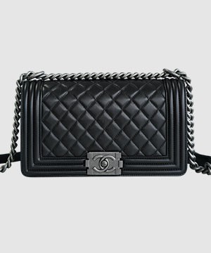 샤넬 보이백 미듐 블랙 은장 램스킨