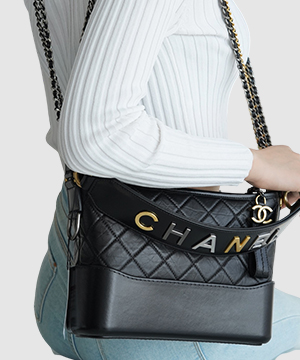 샤넬 클래식 가브리엘 스트랩 로고 호보백 미듐