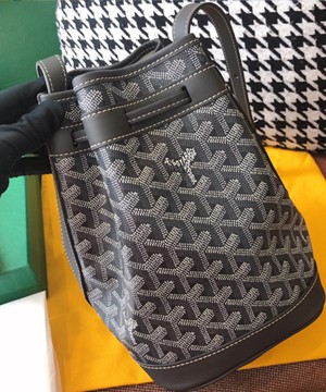 고야드 쁘띠플로 버킷백 그레이