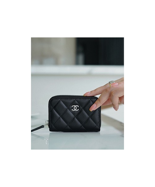 샤넬 클래식 지퍼 동전 지갑 캐비어 은장 AP0216