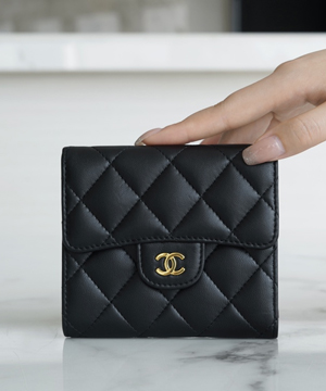 샤넬 클래식 체인 카드지갑 램스킨 금장 AP0238