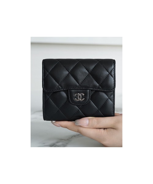 샤넬 클래식 체인 카드지갑 램스킨 은장 AP0238