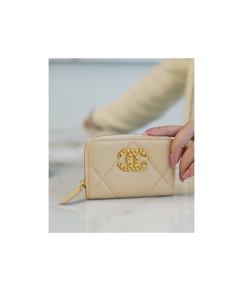 샤넬 19 지퍼 코인 지갑 램스킨 금장 베이지 AP0949