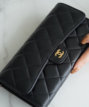 샤넬 장지갑 램스킨 금장 A80758