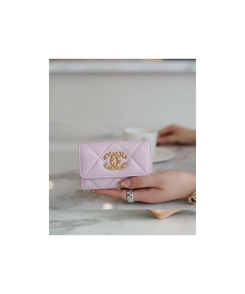 샤넬 19 플랩 카드지갑 램스킨 금장 연핑크 AP1790