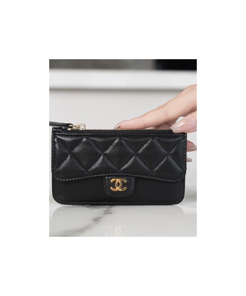 샤넬 클래식 플랫 지퍼 카드지갑 램스킨 금장 AP2570