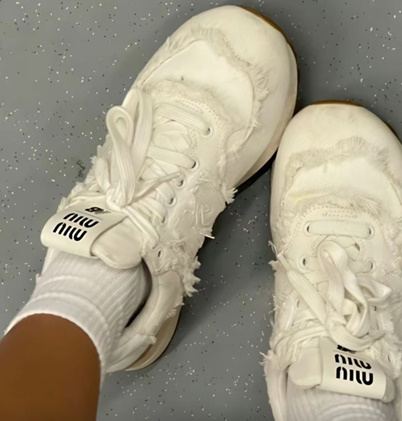 미우미우 뉴발란스 574 X 미우미우 데님 스니커즈