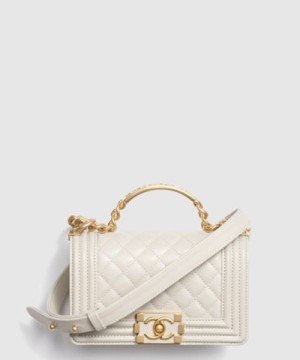 샤넬 핸들 장식의 보이 샤넬 플랩백 A94805