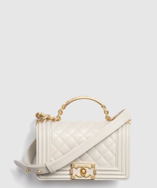 샤넬 핸들 장식의 보이 샤넬 플랩백 A94805