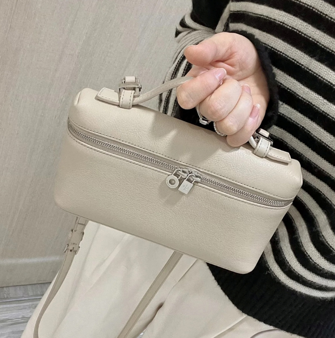 로로피아나 엑스트라 포켓 L19 FAO8505