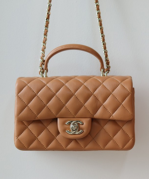 샤넬 핸들 미니 CF 플랩백 램스킨 금장