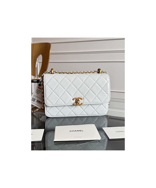 샤넬 24C 뉴시즌 체인 플랩백 22 화이트 AS2649