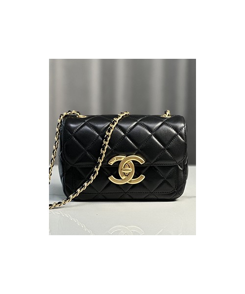 샤넬 24B 미니 램스킨 플랩 백