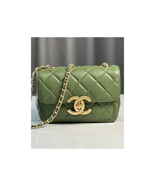 샤넬 24B 미니 램스킨 플랩 백