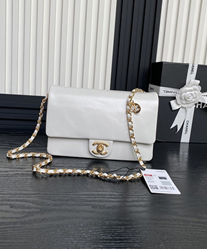 샤넬 스몰 플랩 백 유광 그레인드 카프스킨